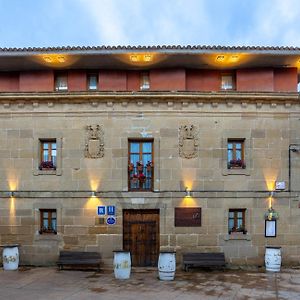 Hotel Villa De Abalos